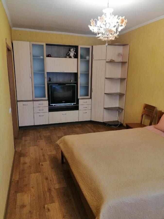 Уютная Квартира На Лётной 6 צ'רניהיב מראה חיצוני תמונה