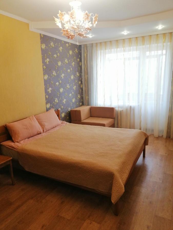 Уютная Квартира На Лётной 6 צ'רניהיב מראה חיצוני תמונה